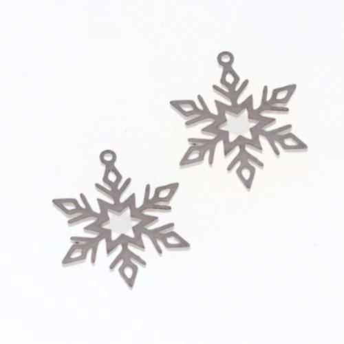 Zawieszka śnieżynka srebrna