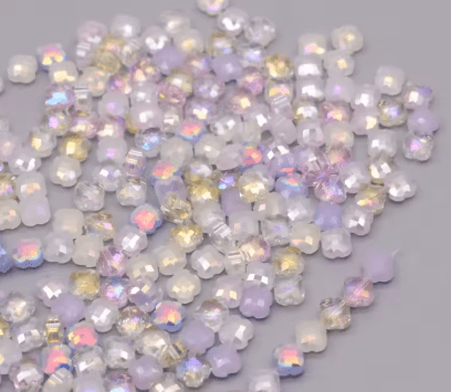 Koraliki szklane koniczynki pastelowe 6mm 10szt