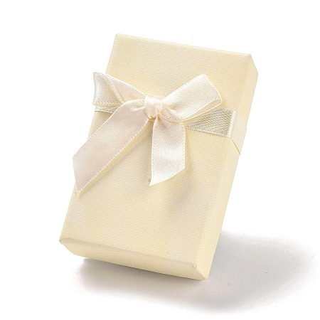 Pudełko na biżuterię kremowe 8x5mm 1szt