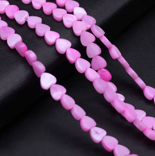 Koraliki serca różowe z masy perłowej  6mm sznur/+-63szt