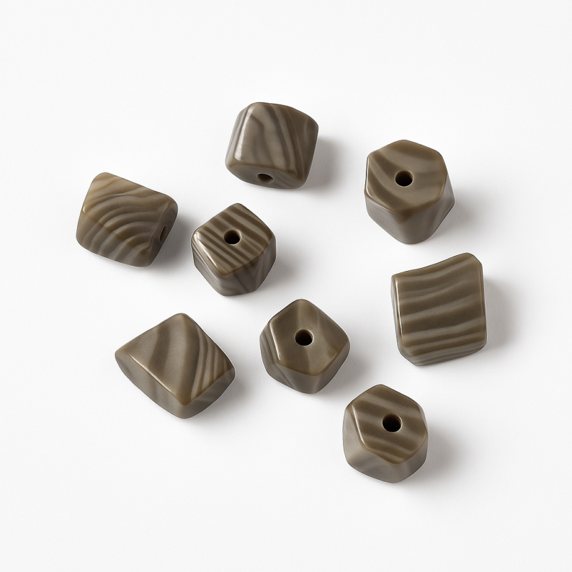 Krzemień pasiasty naturalny oktagon, bryłka cięta 9x11mm 1szt